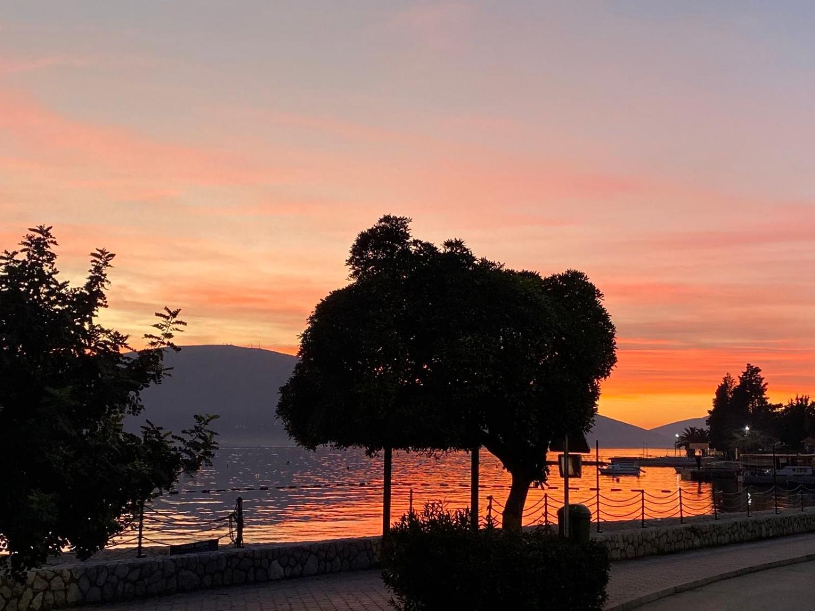 Apartment Casa Sul Mare Tivat Kültér fotó