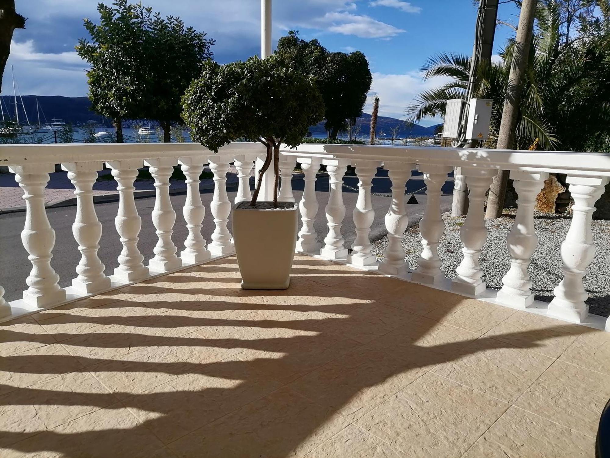 Apartment Casa Sul Mare Tivat Kültér fotó